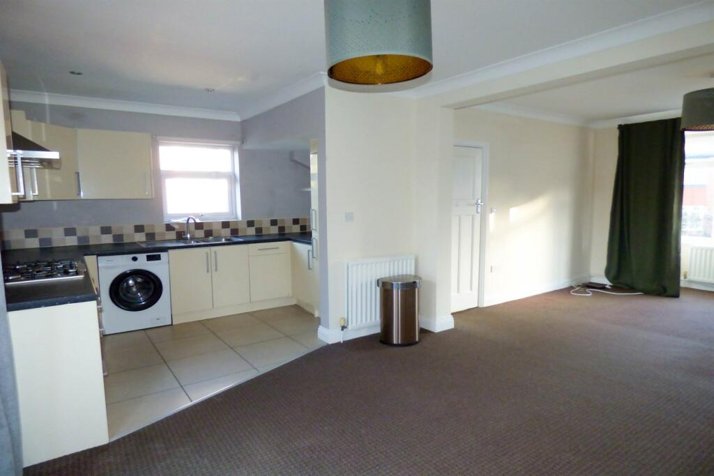 Kitchen/Lounge