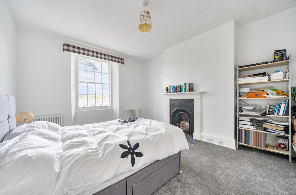 1371578-4-68f792b...