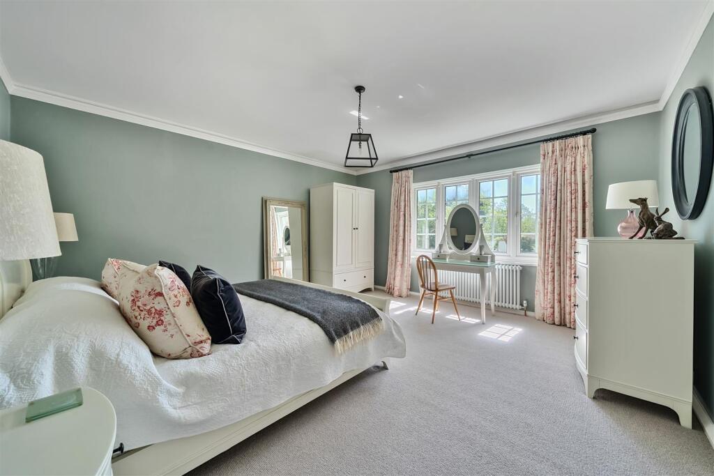 2nd Bedroom (2)
