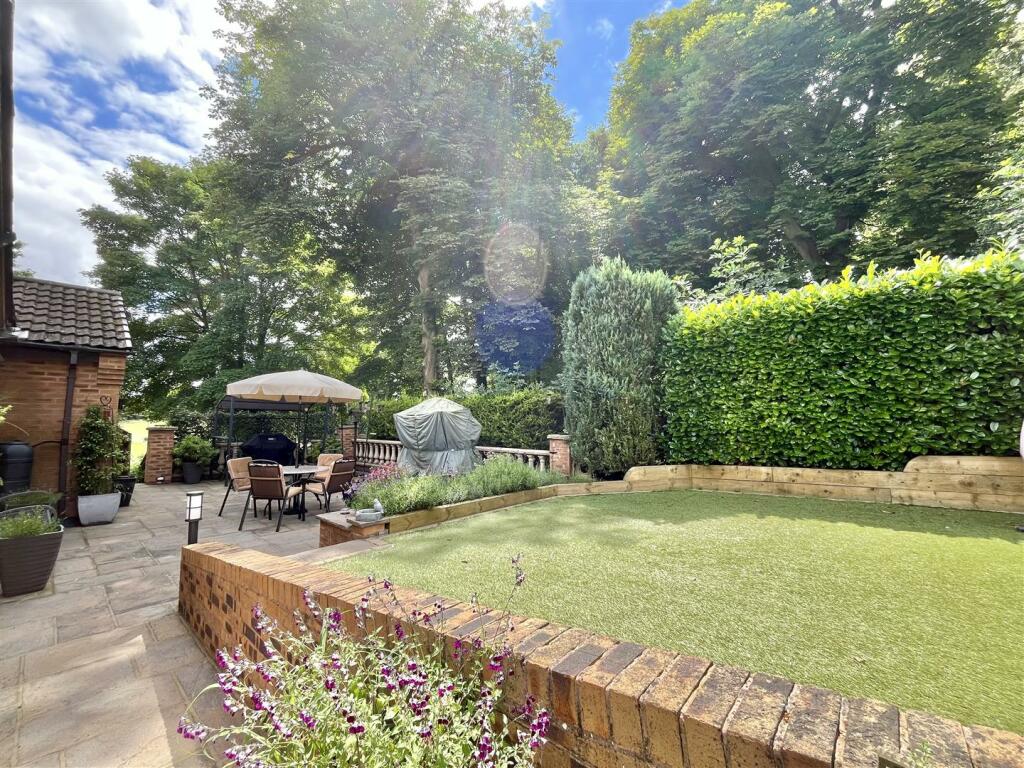 Gardens &amp; Patio Areas