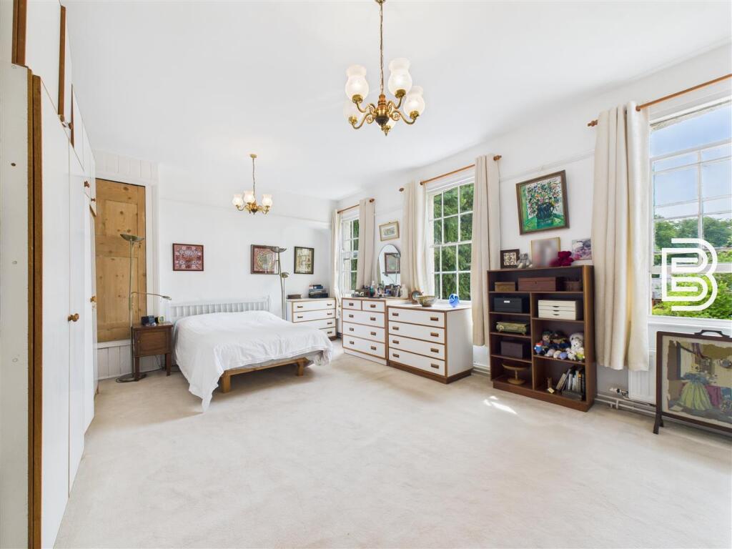 Bedroom 2.jpg