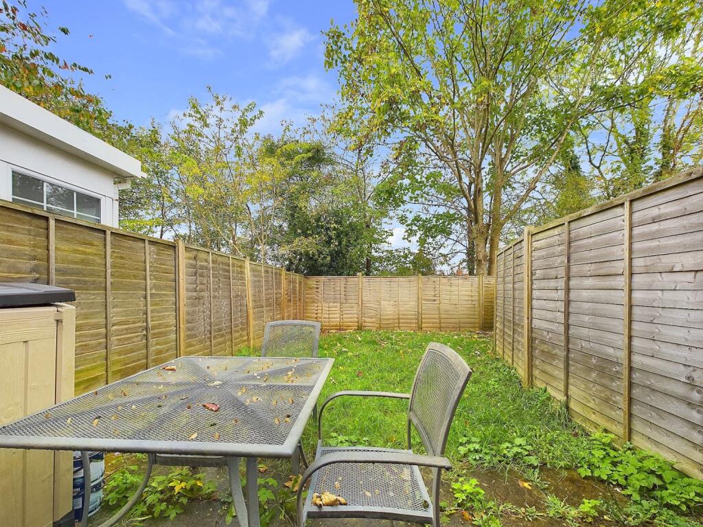 CAM01338G0-PR0077-STILL010