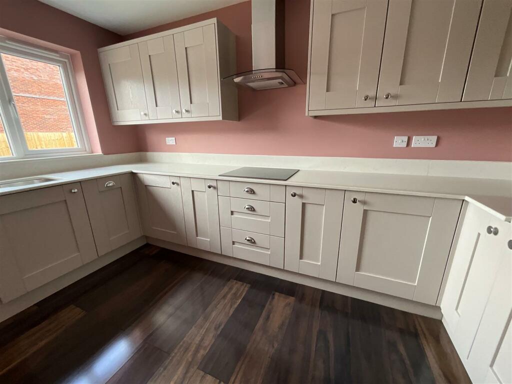 Plot 8 Kitchen 3.jpg