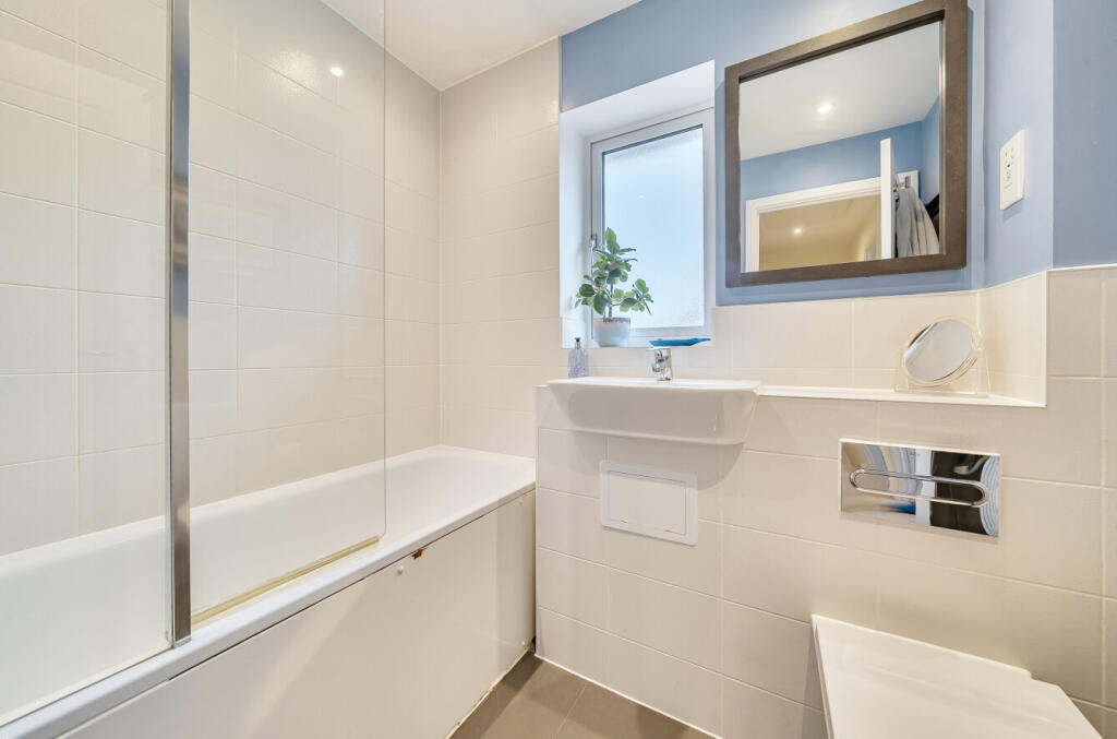 1364673-6-68e9267...