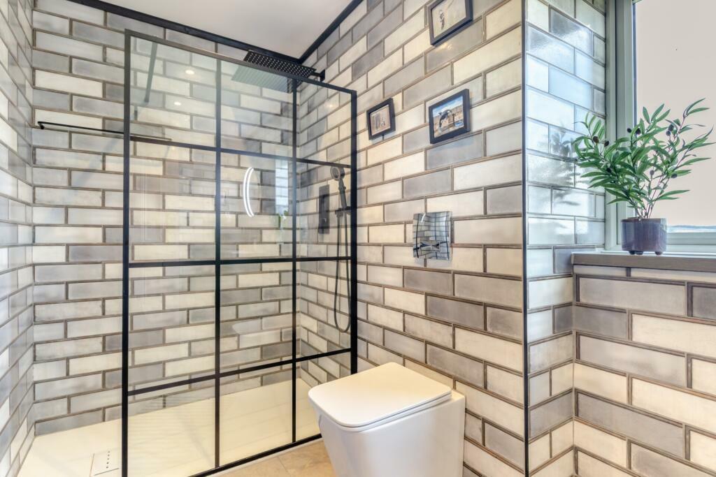 family shower room
