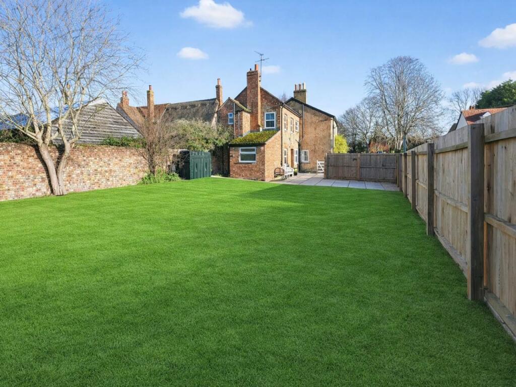 Garden lawn