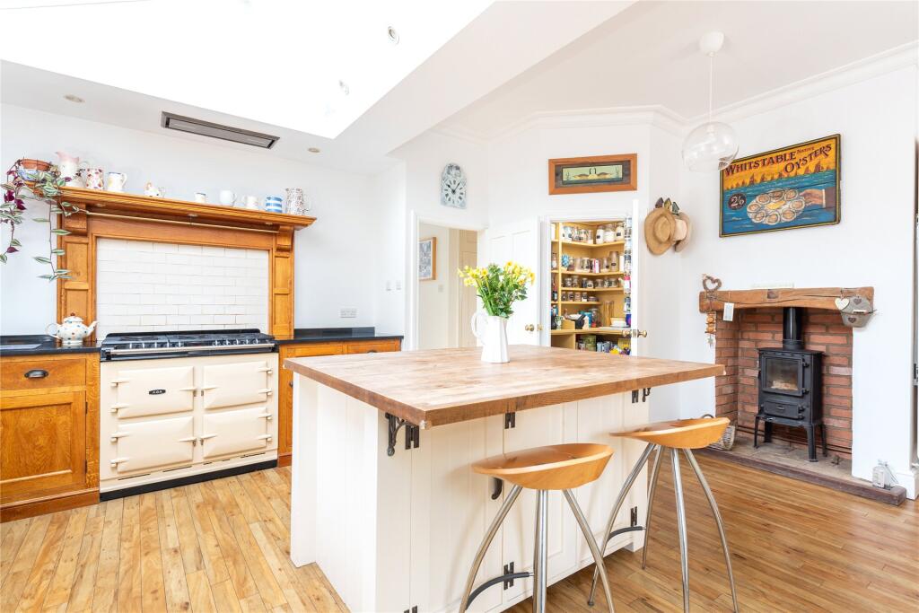 Kitchen/Breakfast