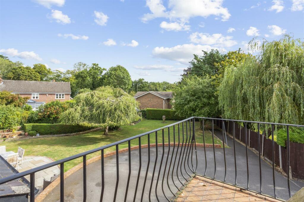 77240_Bentley Lodge 10 Egham Hill(3).jpg