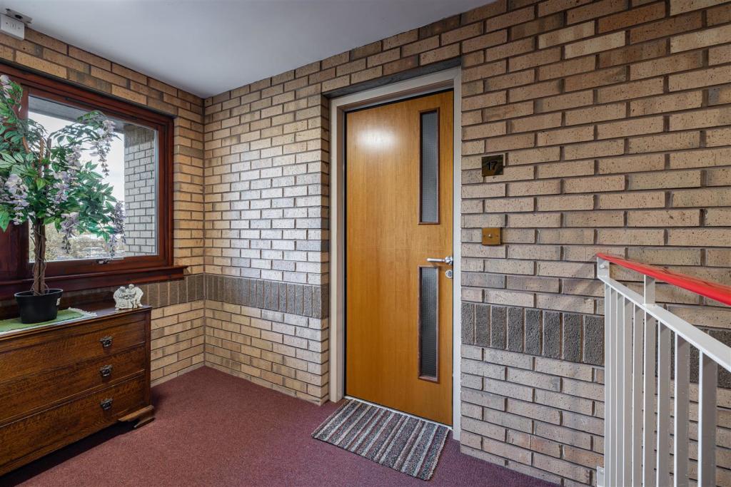 17 Mayfield Garden Kelso 04.JPG