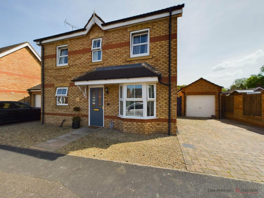 4 Bedroom Detached House - For Sale