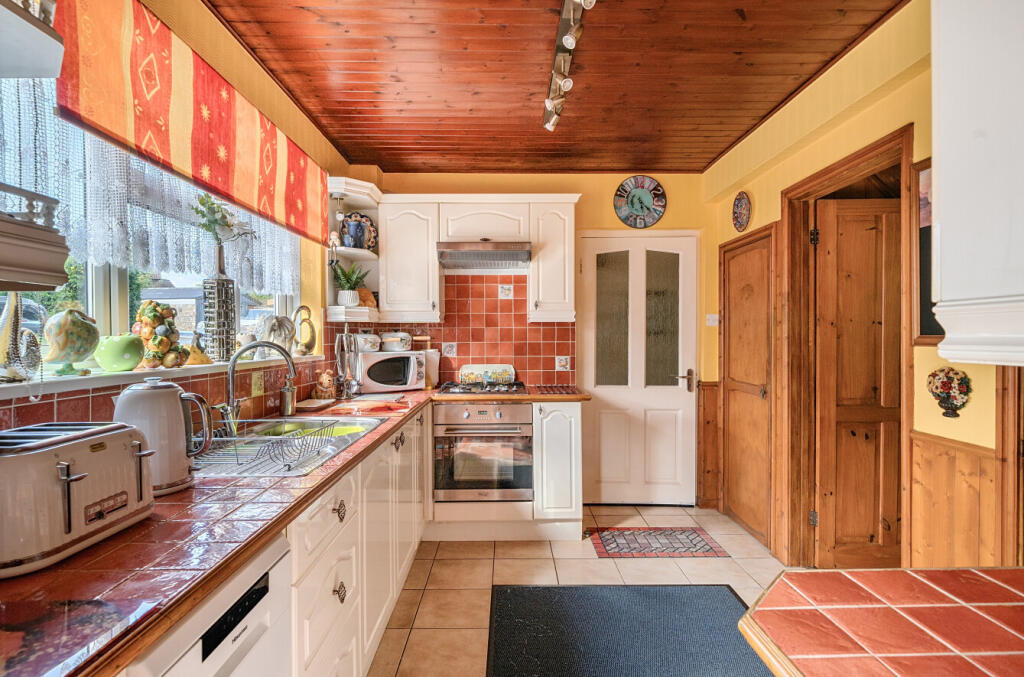 1304258-19-683df9...