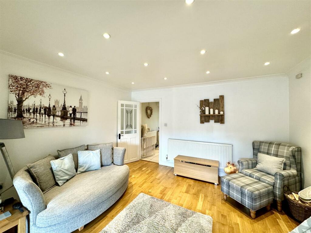 SITTING ROOM