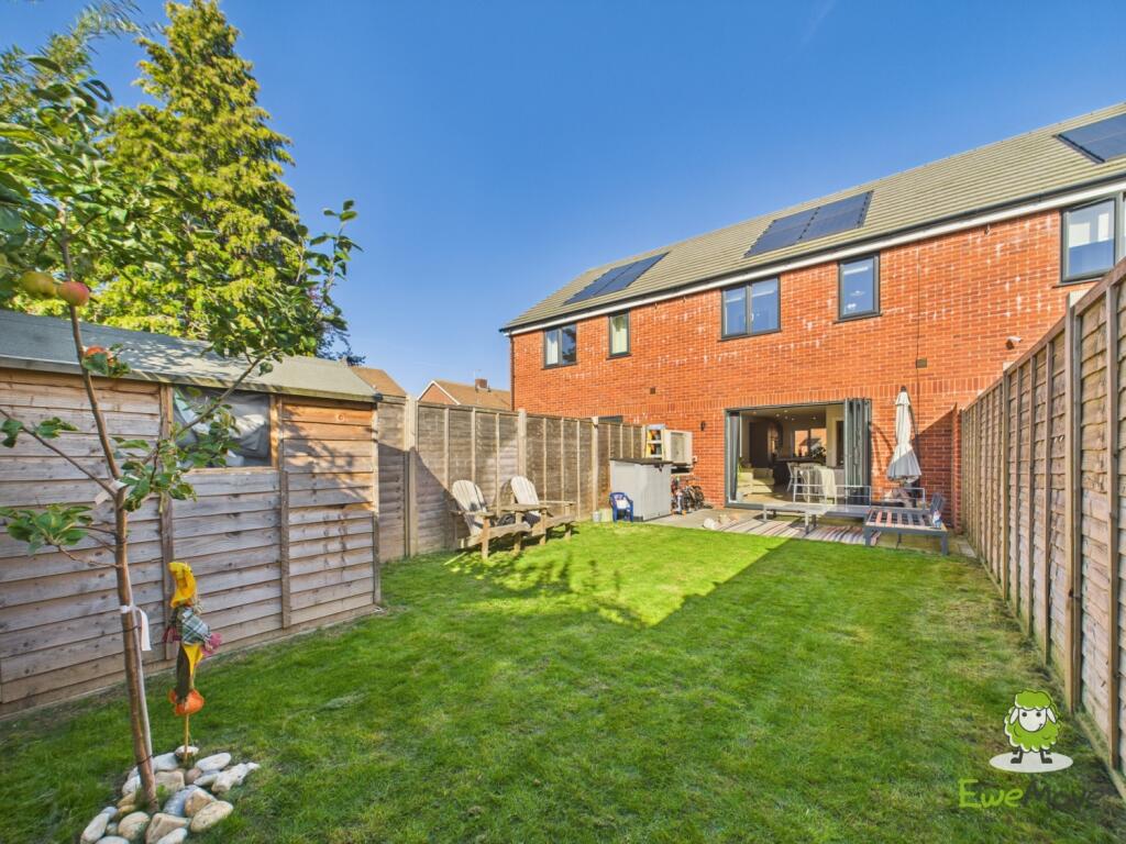 EweMove Basingstoke Estate Agents - Wells Court - 