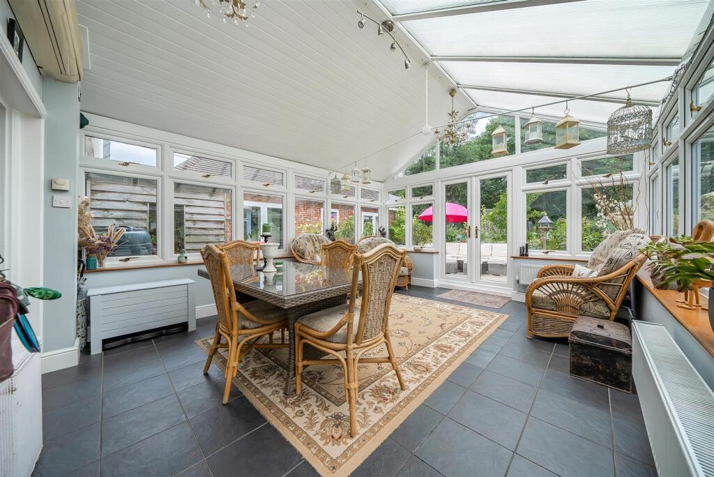 Garden Room.jpg
