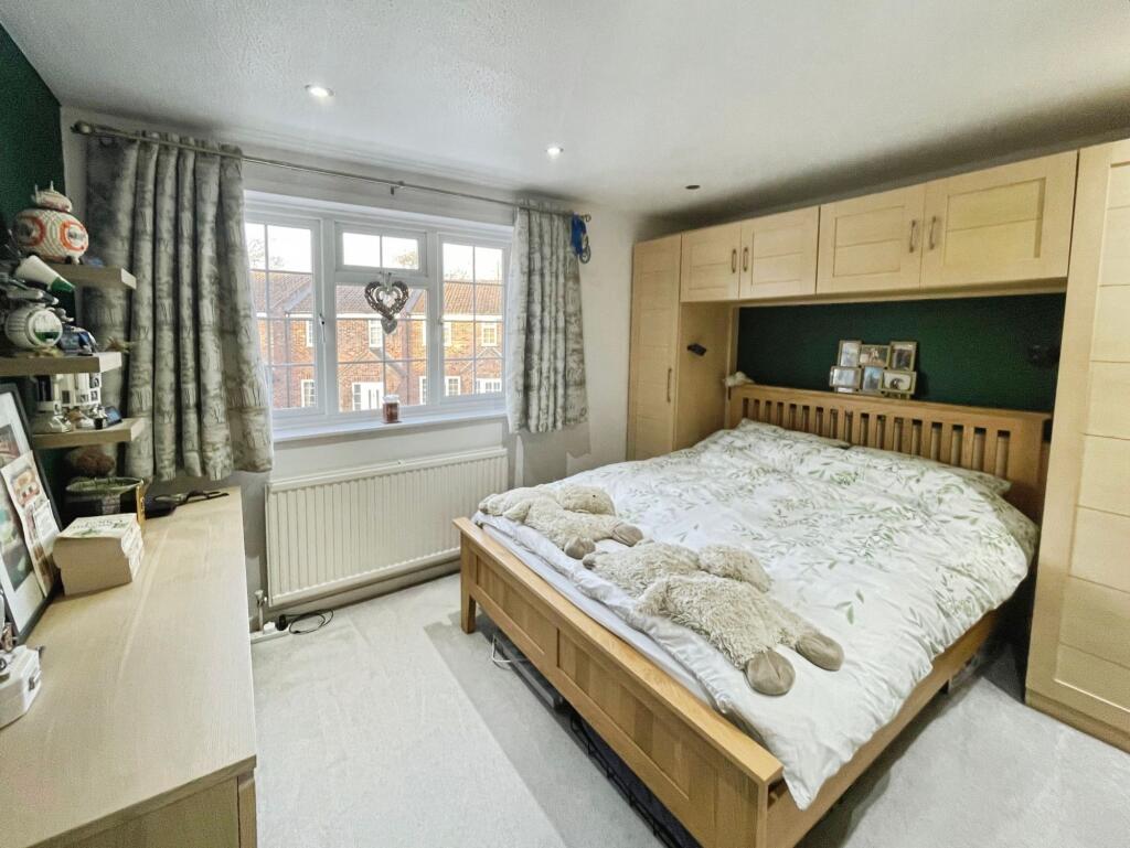 Maybrook, Chineham, RG24