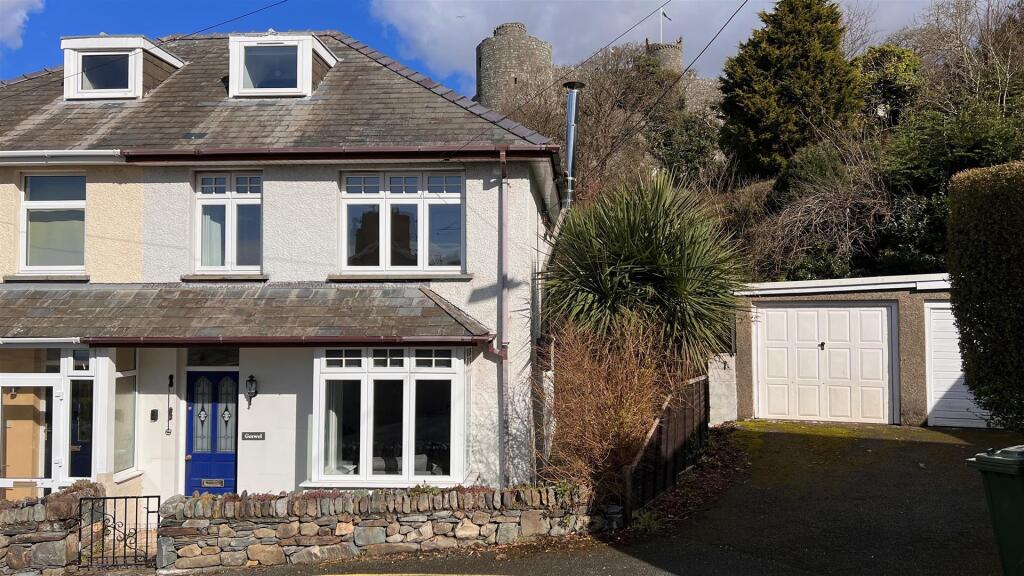 Gorwel &amp; Garage &amp; parking