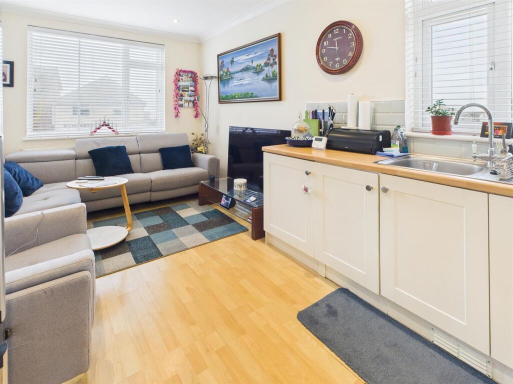 lounge kit 1.jpg