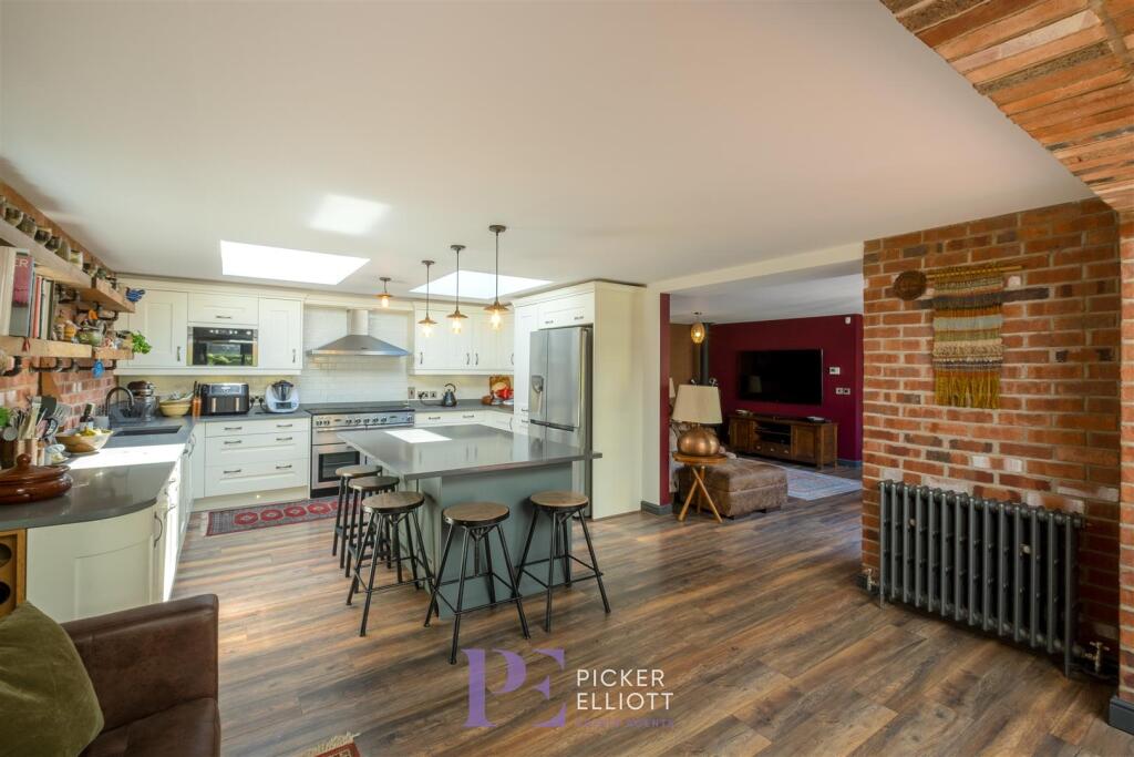 Impressive Living Kitchen/Dining Room