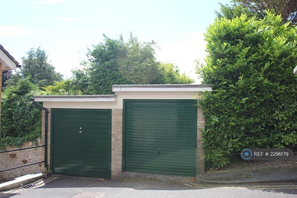 Private Garage (Right Of The Pair)