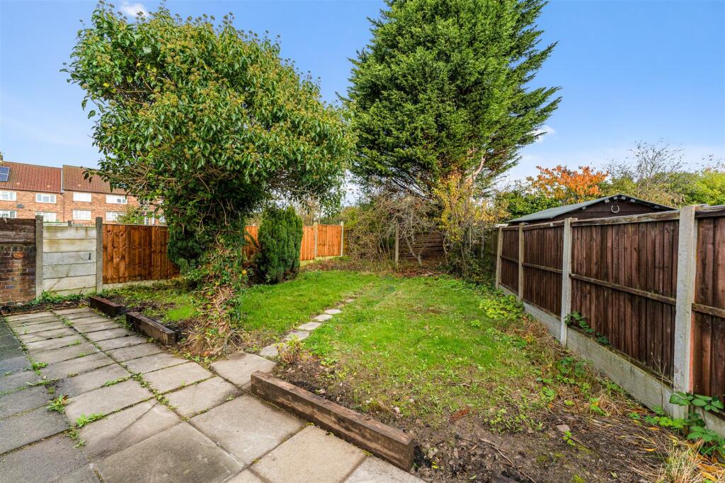 1 bryer road garden .jpg