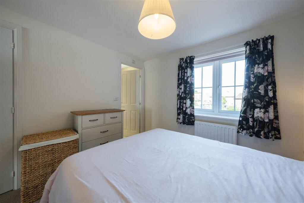 26 Holcroft Drive-019.jpg