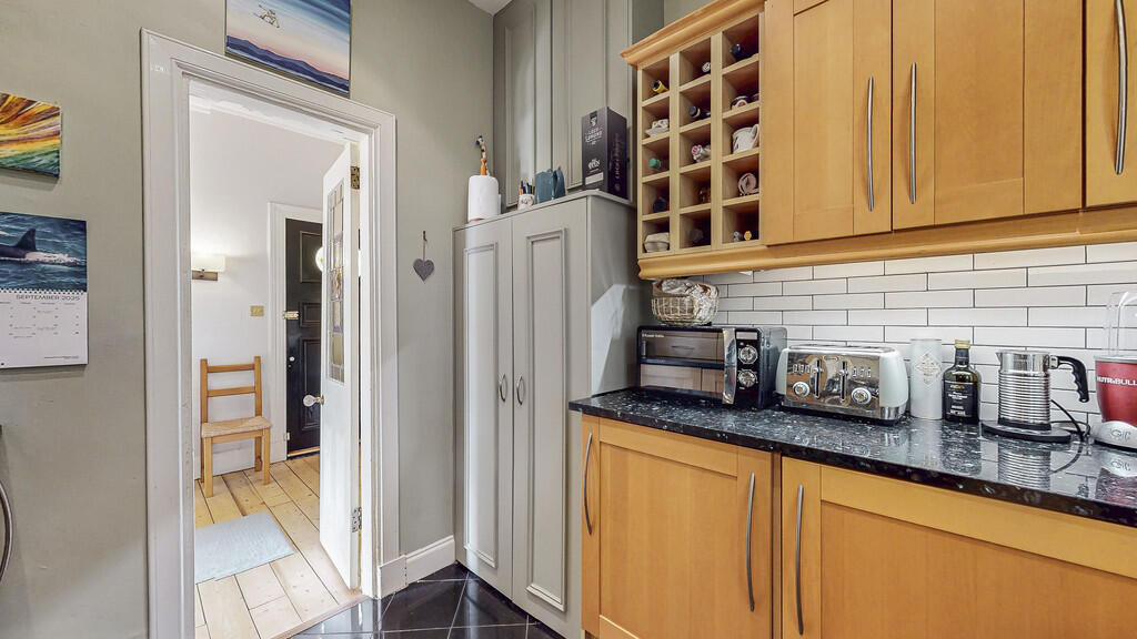 27-print-97 Queen...