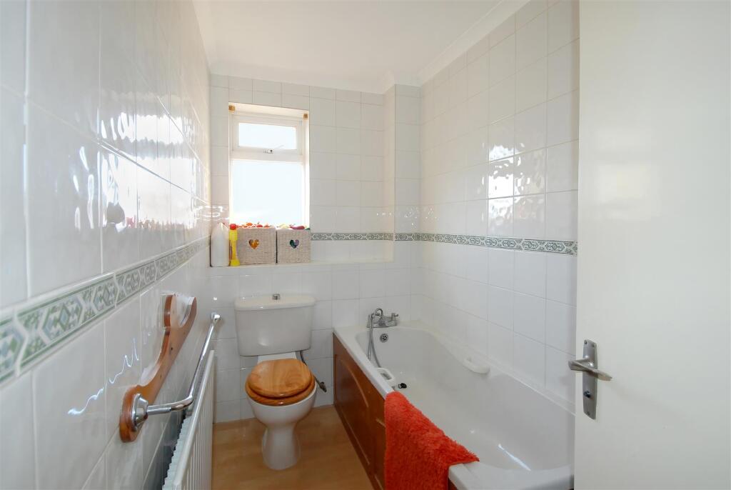 Bathroom.jpg