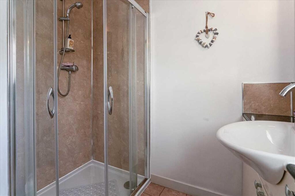 En-Suite (2)