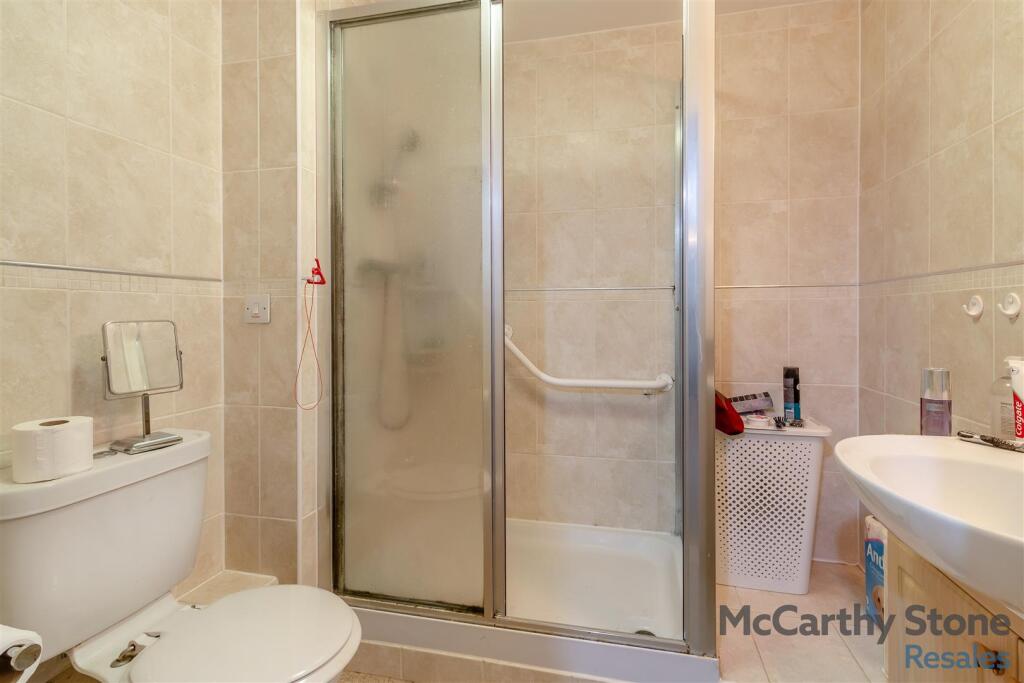 8664096-interior06.jpg