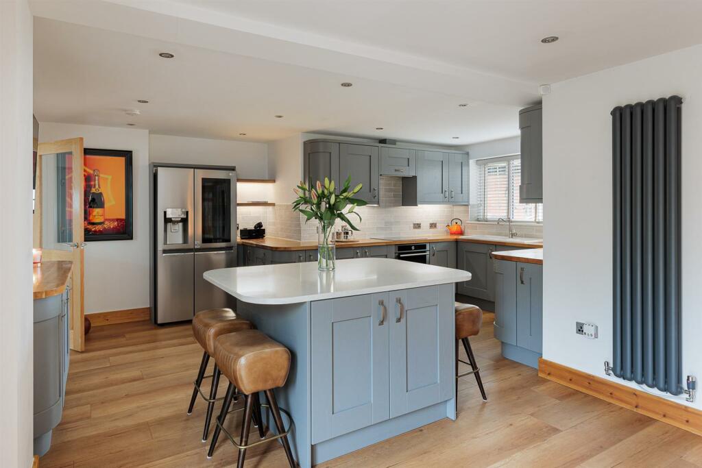 Kitchen Family Room