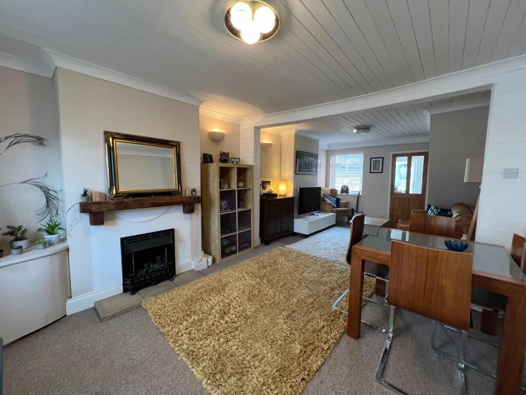 Sitting/Dining Room