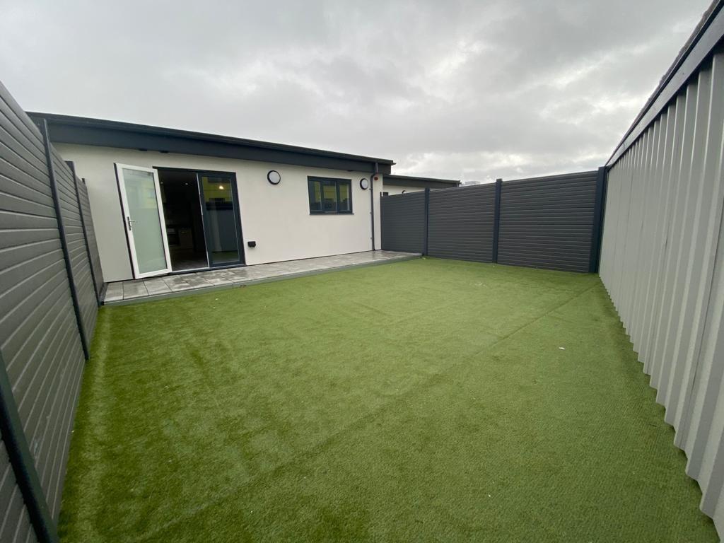 LL IMAGE 03