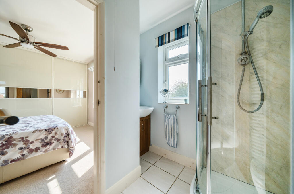 1310464-18-685064...