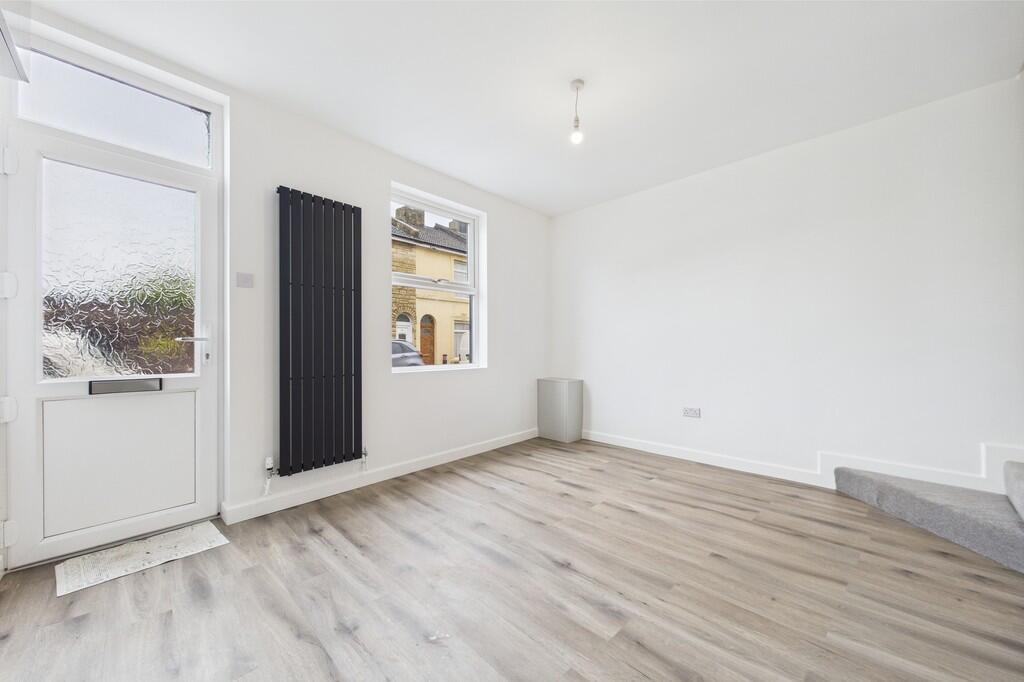 CAM01085G0-PR0569...