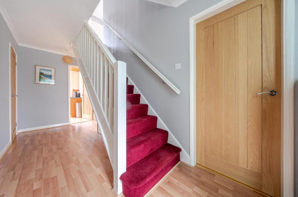 2 Gainsborough Crescent, Hillmorton (6).JPG