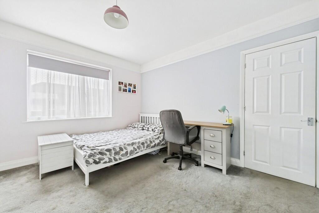 e8fa2537-CAM01085...