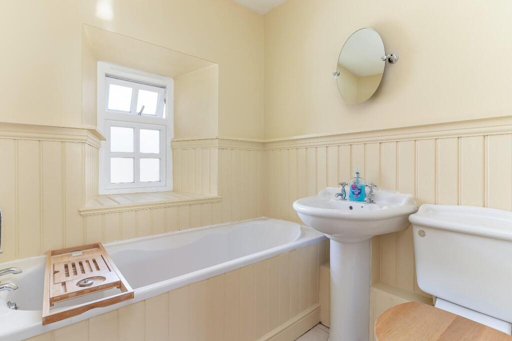 Bathroom.jpg