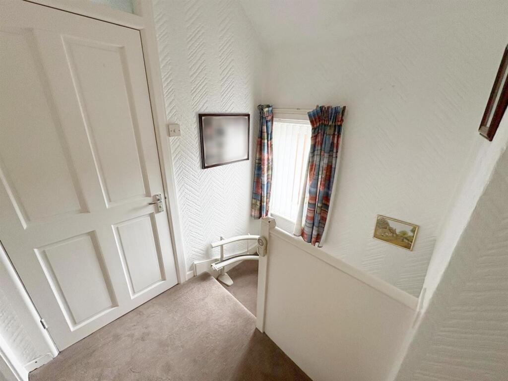 Landing and stairs.jpg