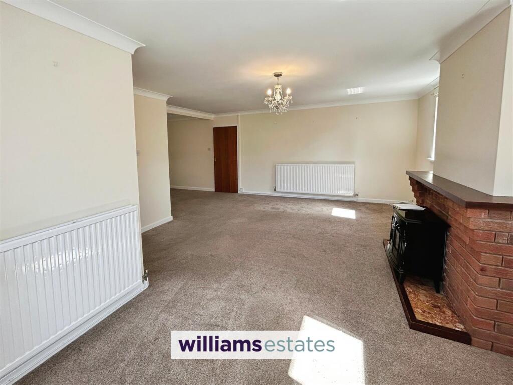 Lounge Dining Room