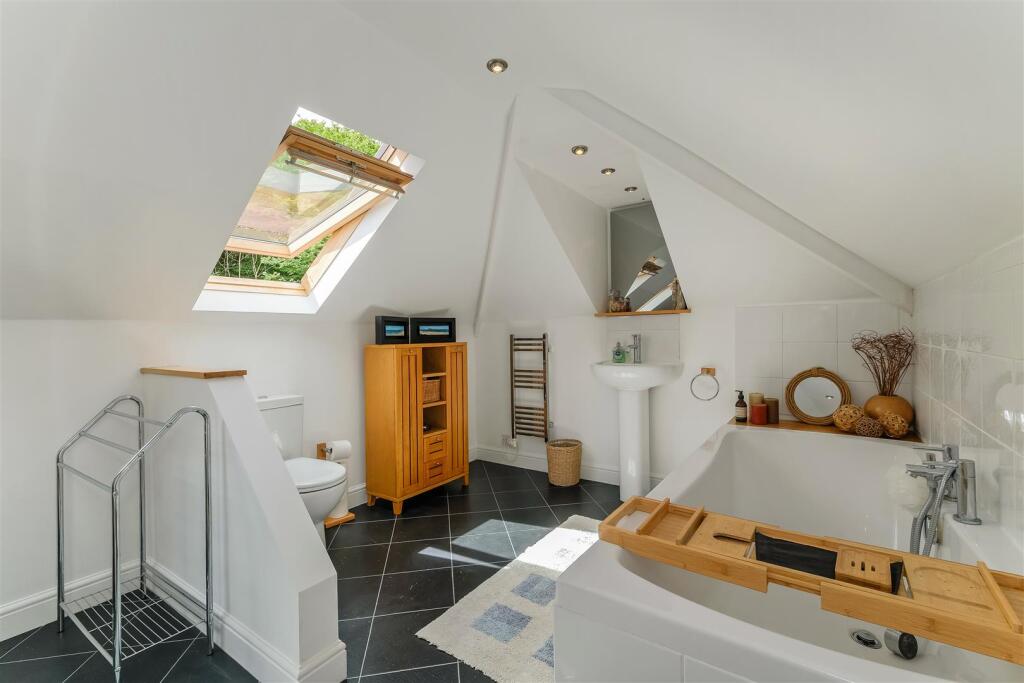 Rosslyn Avenue-17.jpg