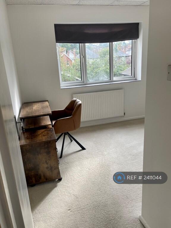 Bedroom 1 (Desk Not Inc)