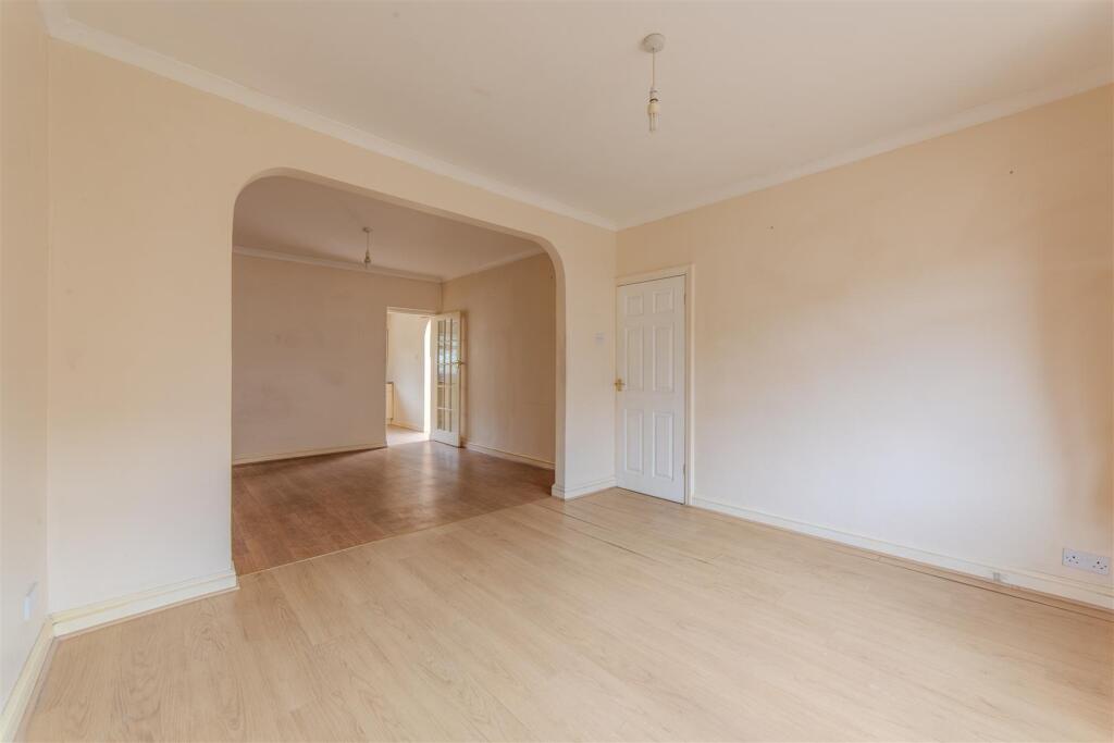 6 Woodfield Road-9.jpg