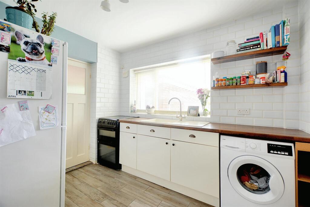 kitchen_1.jpg