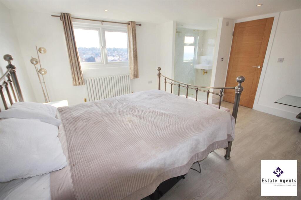 Attic Bedroom and En-Suite