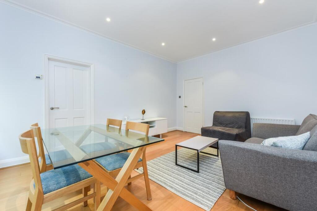 5, 72 Cornwall Gardens Recp 2.jpg