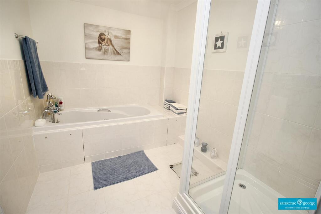 En-suite Bathroom