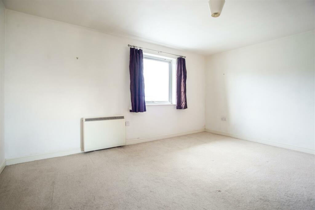 15a5a521-8c8d-4e79-b