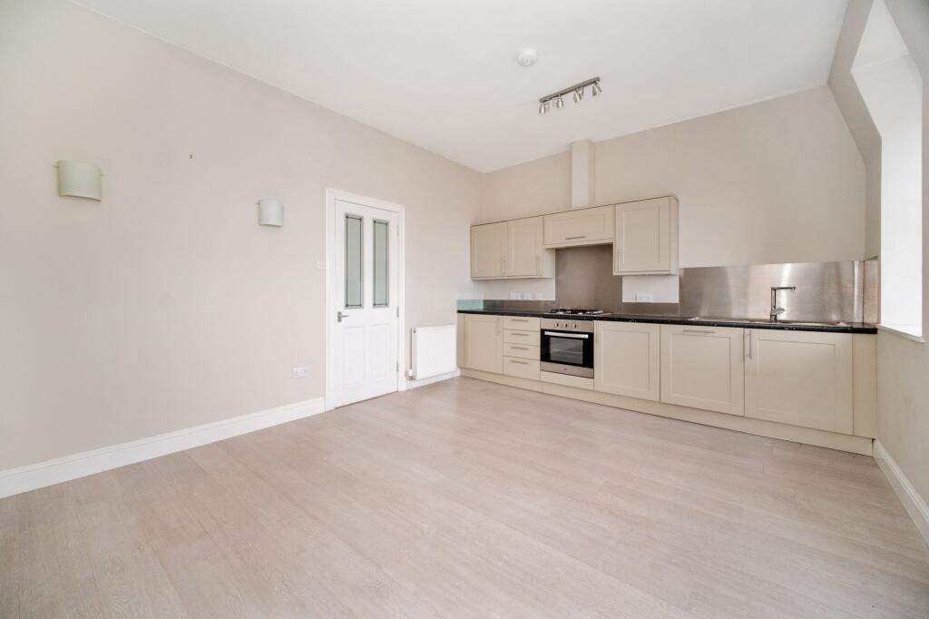 Lounge/Kitchen