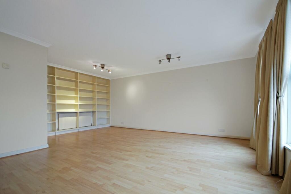 Living Room b.jpg