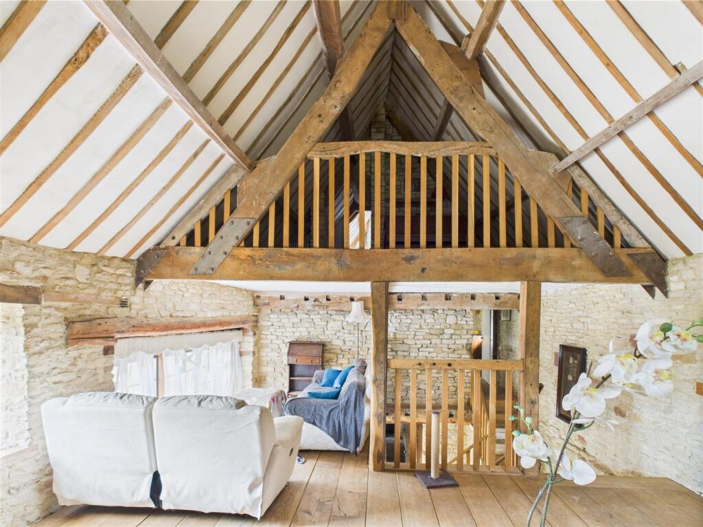 snug and balcony.jpg